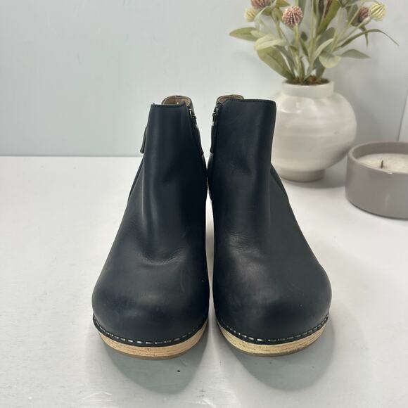 Dansko Lizanne Leather Boot Black Side Zip Round Toe Women's 6.5/EU 37 NWOB - Picture 2 of 9